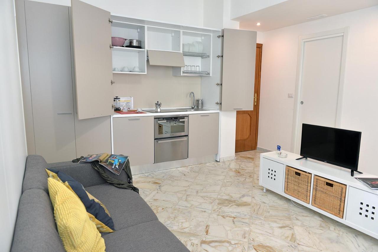 Tizi Apartments Corso Reginna Maiori Bagian luar foto