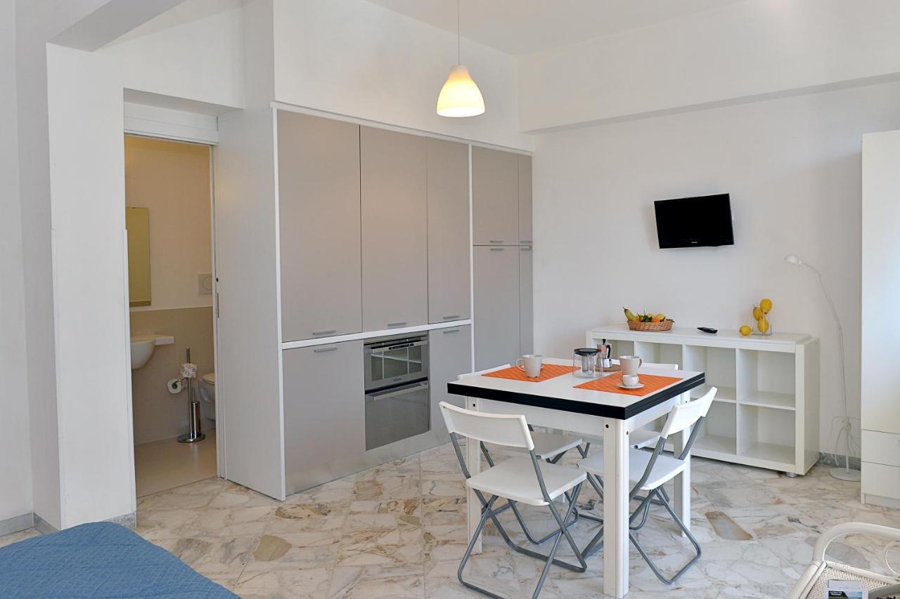 Tizi Apartments Corso Reginna Maiori Bagian luar foto