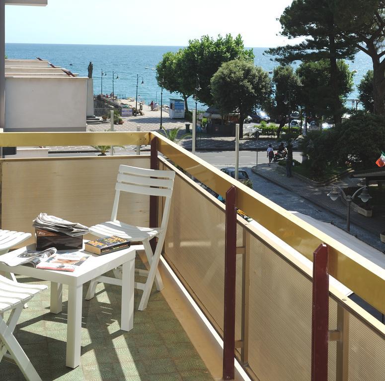 Tizi Apartments Corso Reginna Maiori Bagian luar foto