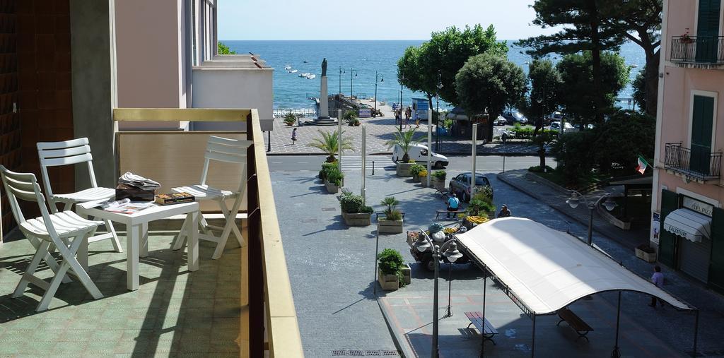 Tizi Apartments Corso Reginna Maiori Bagian luar foto
