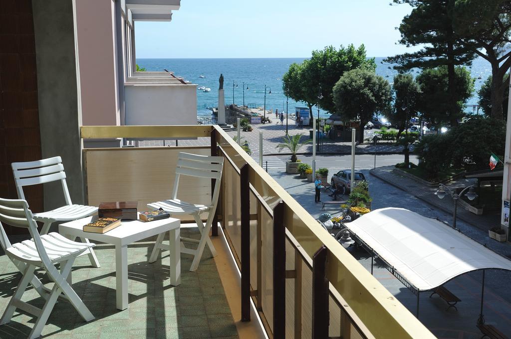 Tizi Apartments Corso Reginna Maiori Bagian luar foto