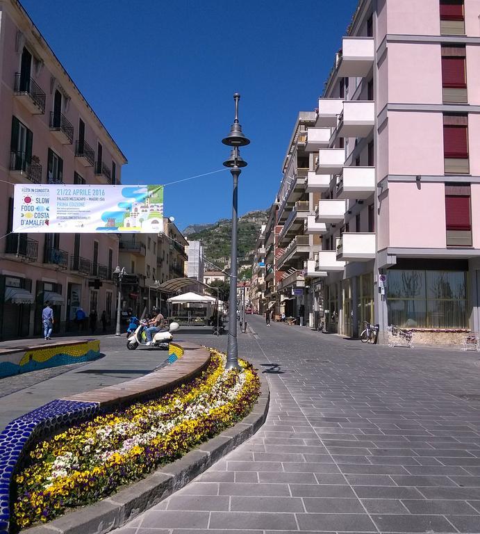 Tizi Apartments Corso Reginna Maiori Bagian luar foto